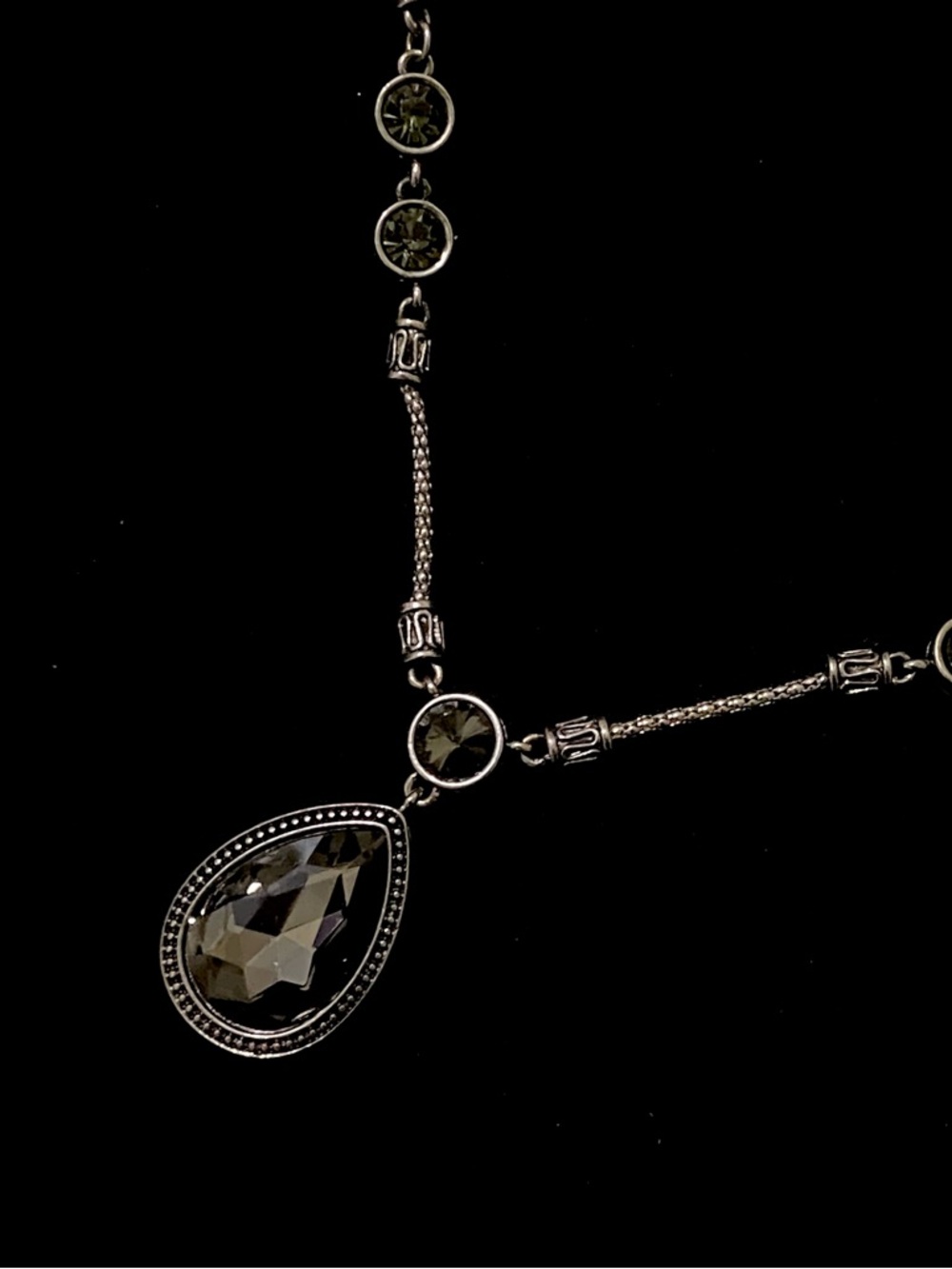Elegant Teardrop Pendant Necklace in Smoky Gray